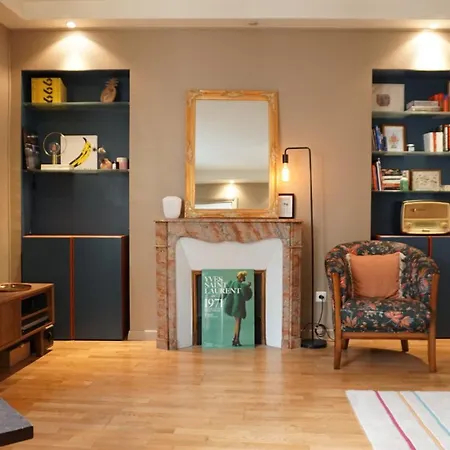 Urban In Heart Of Faubourg Saint Honore District Apartment