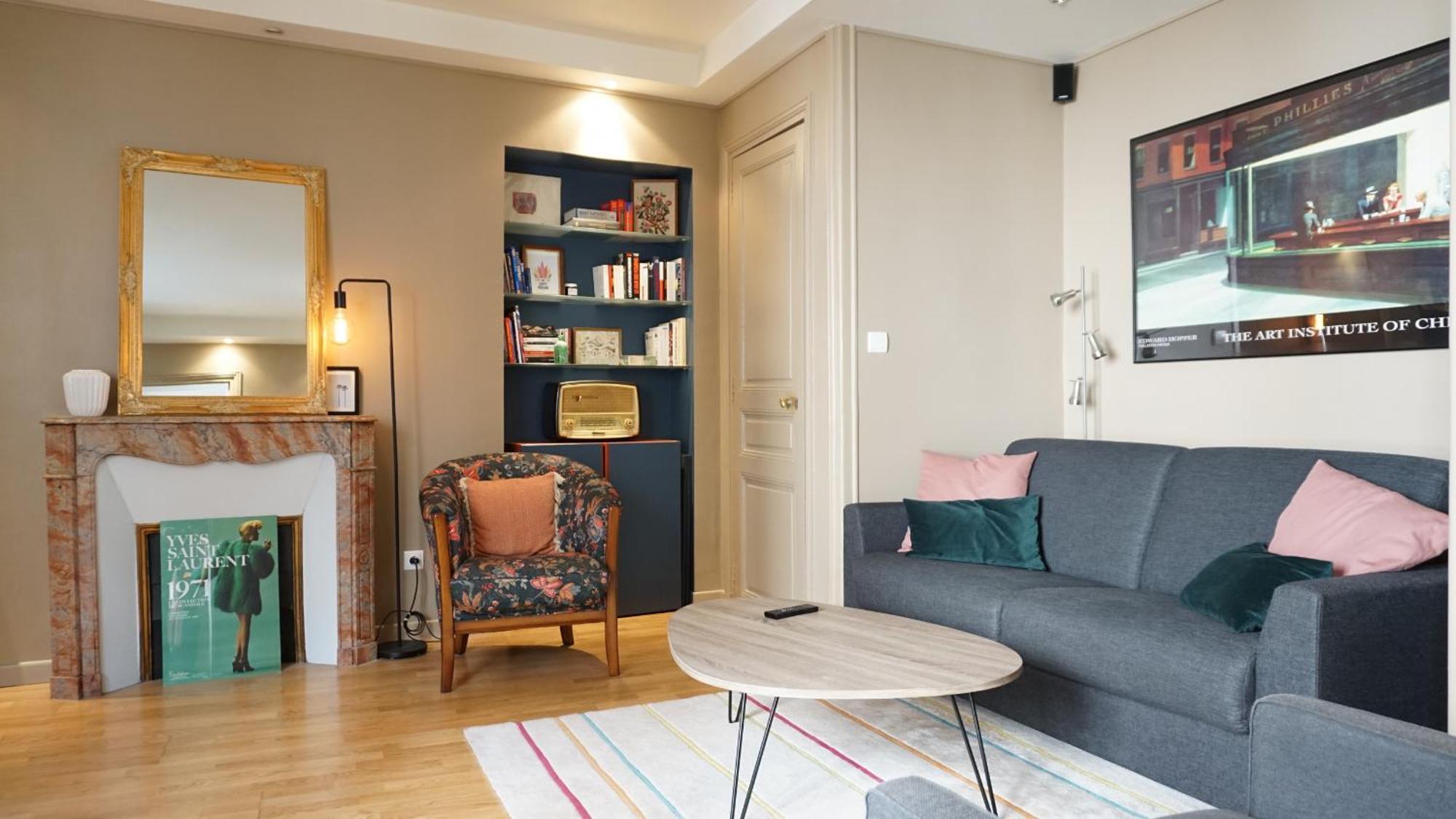 Urban In Heart Of Faubourg Saint Honore District Apartment Paris